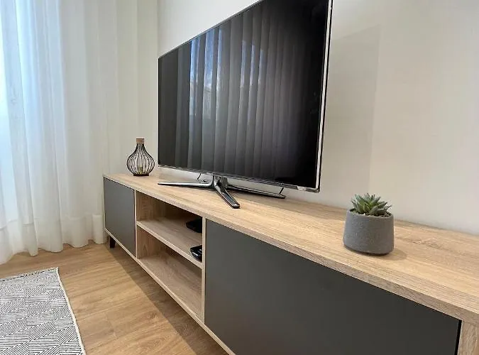 Cunha's - Center * ギマランイス